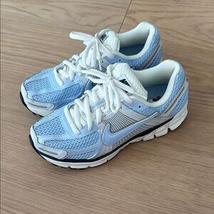 Nike | Air zoom Vomero 5 | Royal Tint blue and white | 8.5